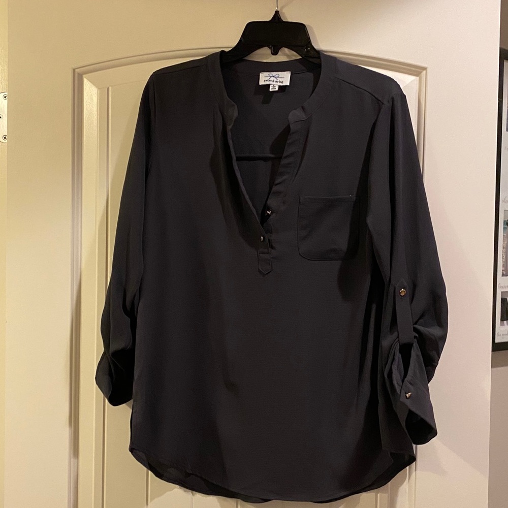 Dark gray v neck 3/4 length top! Size large